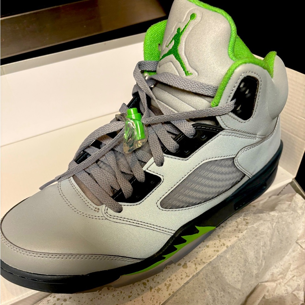 Air Jordan 5
Green Bean